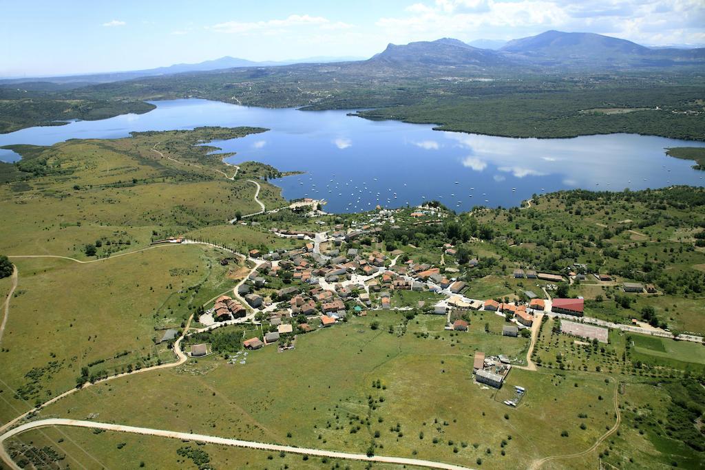 El Egio Pensionat Cervera de Buitrago Exteriör bild