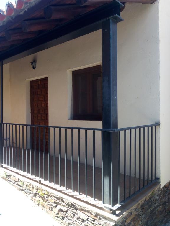 El Egio Pensionat Cervera de Buitrago Exteriör bild
